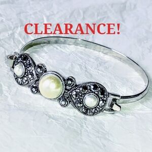 FAUX PEARL & MARCASITE BRACELET - VINTAGE STYLE SILVERTONE